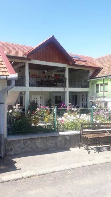 Фотографии Загородные дома CASA MARIA RETEZAT г. Nucşoara (Румыния) №1 Фото Загородные дома CASA MARIA RETEZAT г. Nucşoara 1